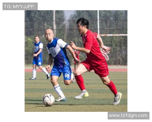 韩国足球明星同框合影展现团结与友谊的精彩瞬间